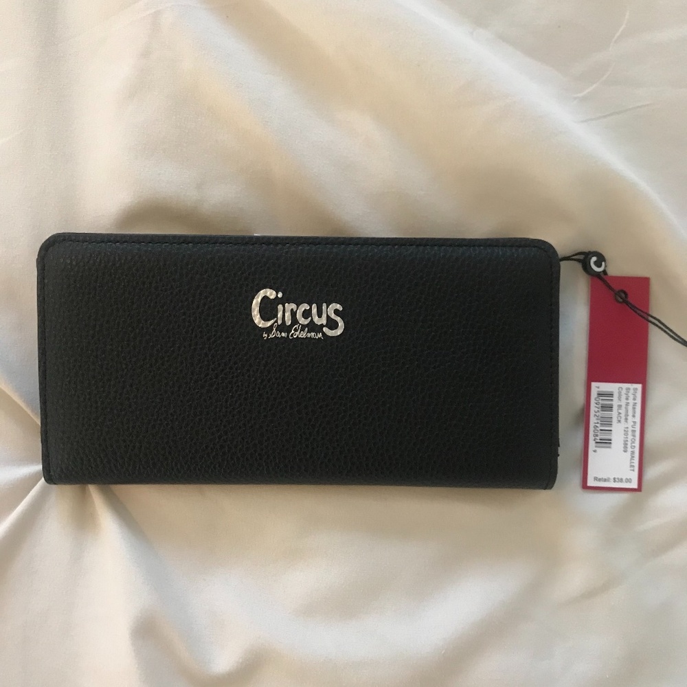 Circus by Sam Edelman vegan leather wallet